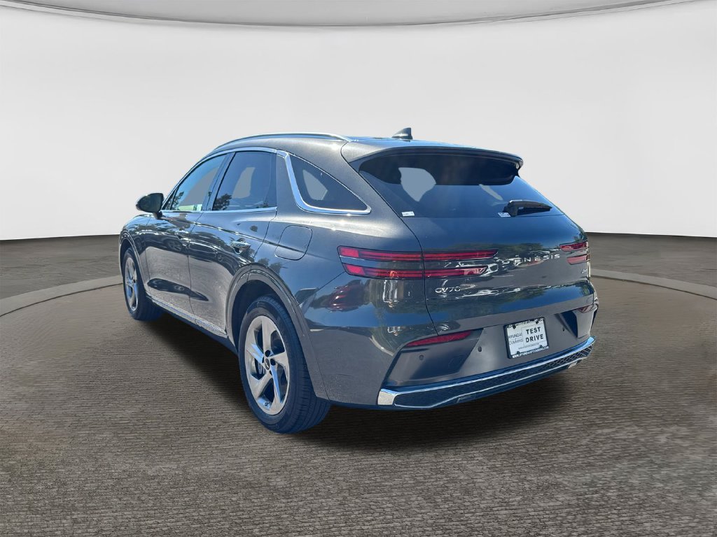 Used 2026 Genesis GV70 2.5T Advanced AWD/4WD image 5