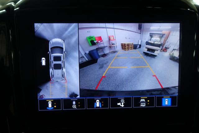 Used 2023 Chevrolet Traverse High Country w/ LPO, Floor Liner Package AWD/4WD image 16