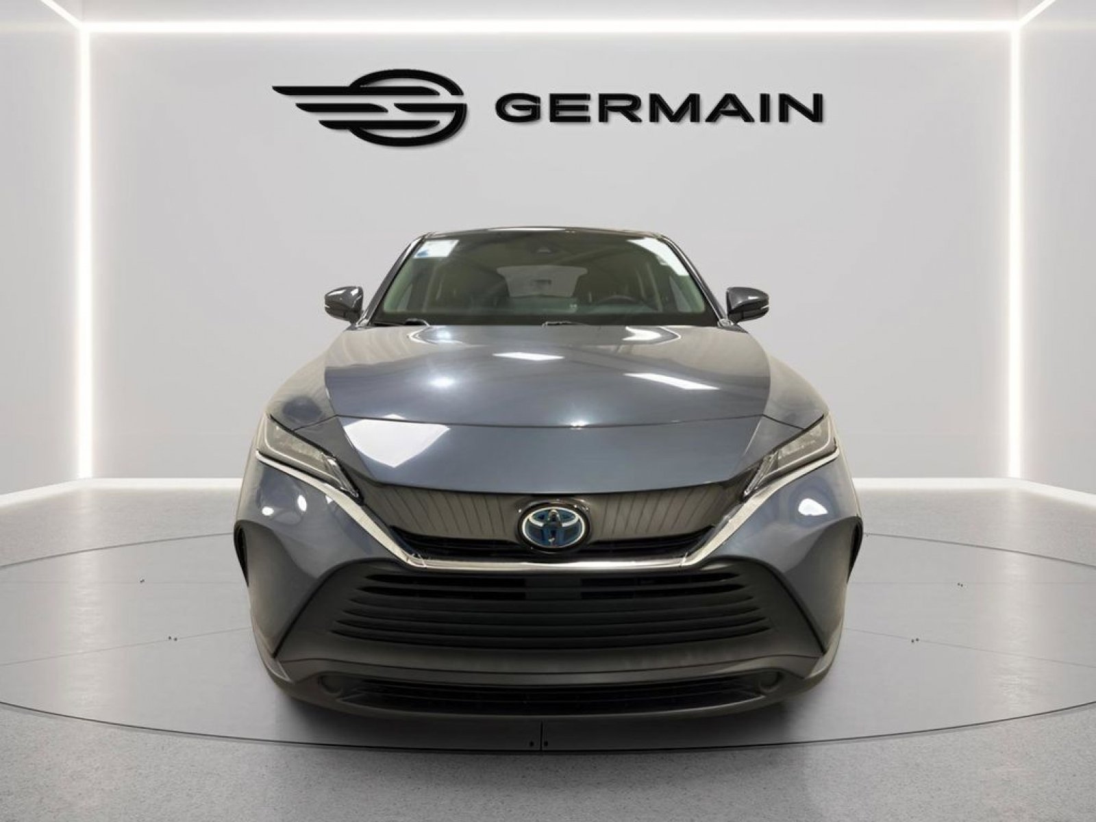 Used 2021 Toyota Venza LE AWD/4WD image 2