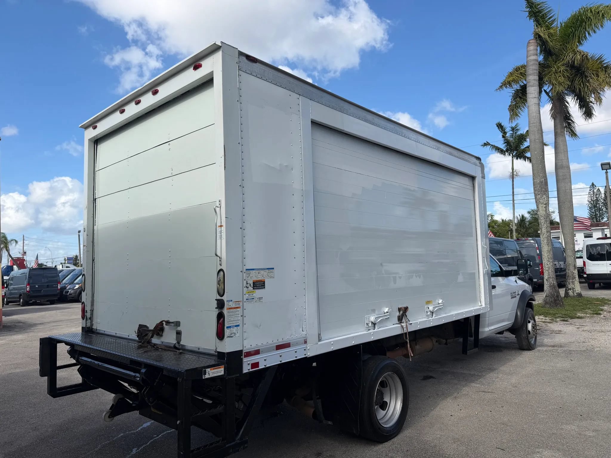 Used 2016 RAM 5500 Tradesman w/ Ambulance Prep Group RWD image 13