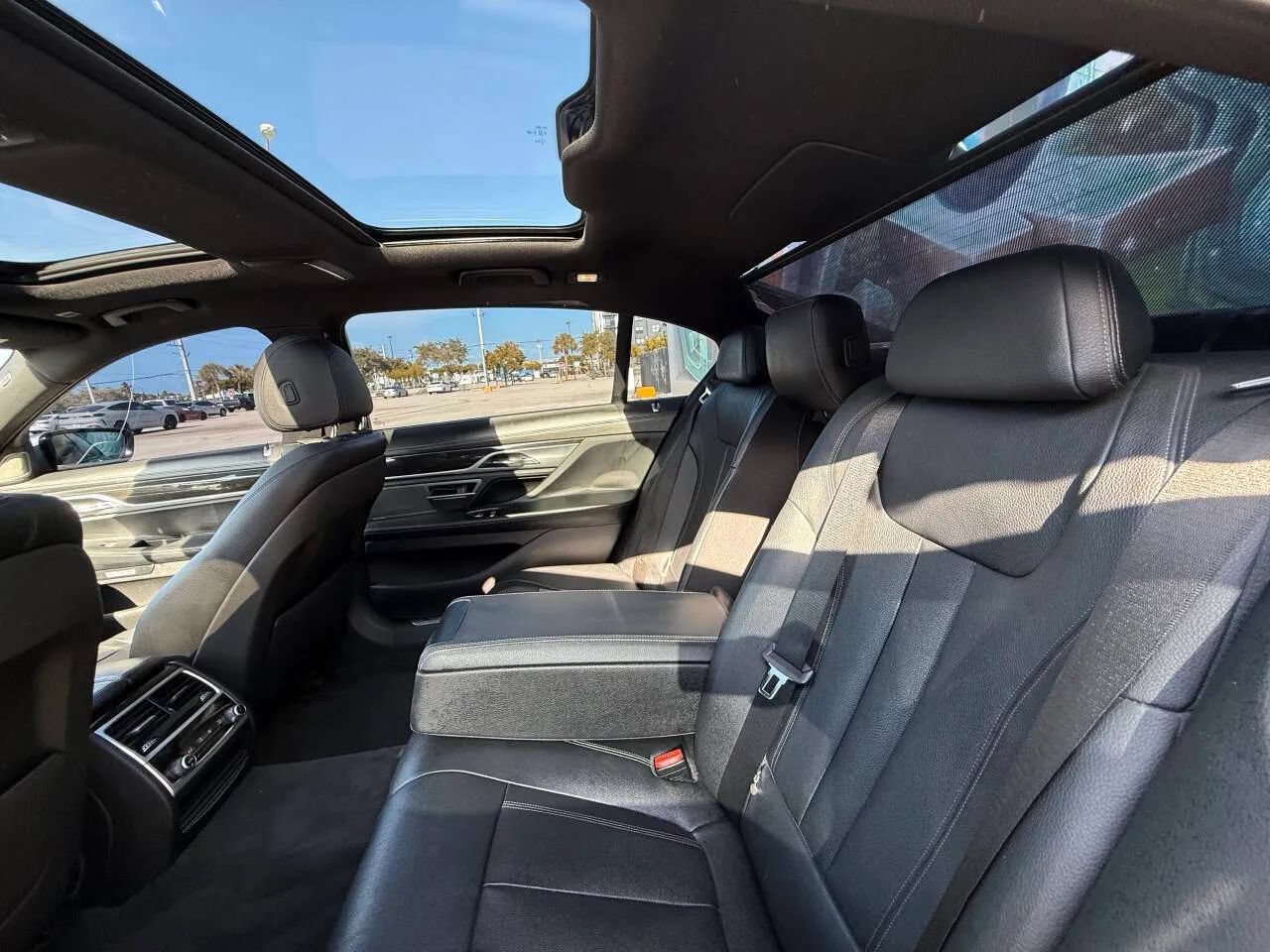 Used 2017 BMW 740i xDrive AWD/4WD image 5