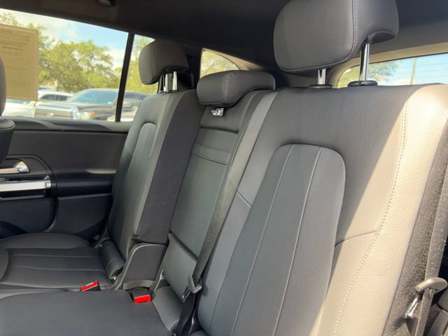 Used 2022 Mercedes-Benz GLB 250 image 25