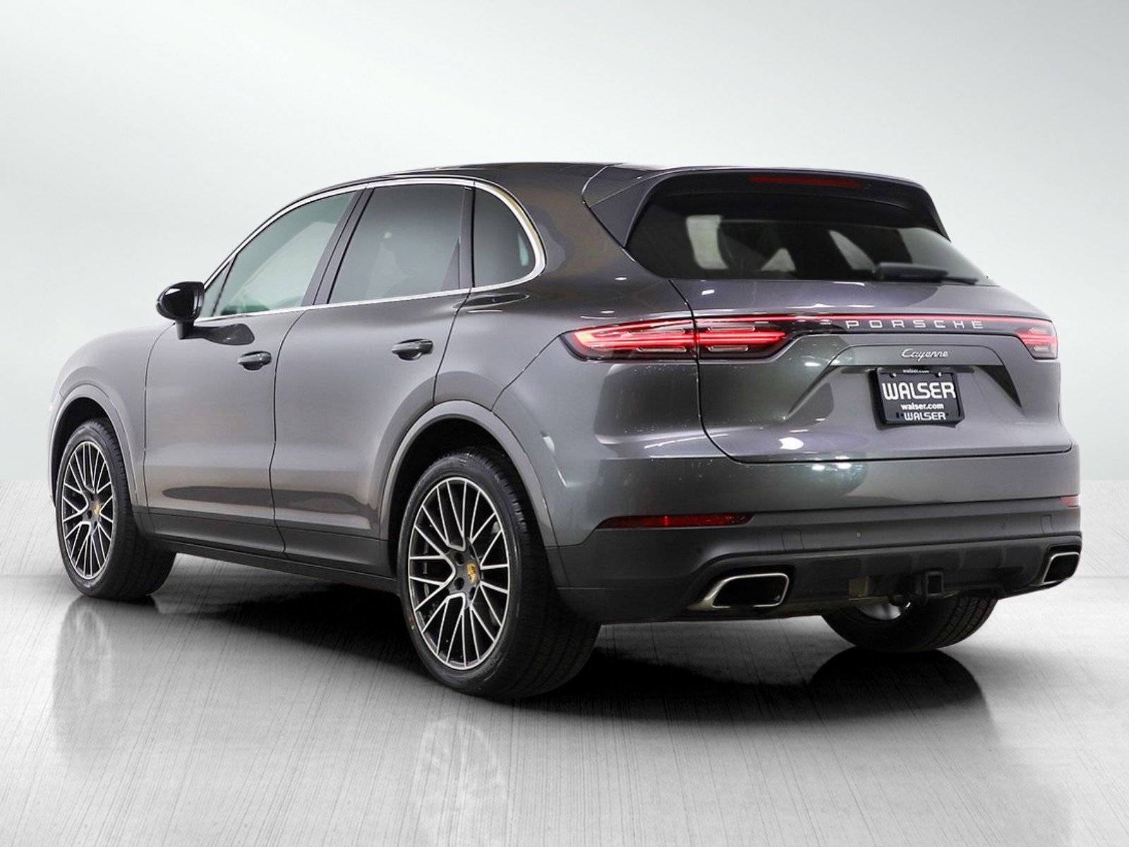 Used 2021 Porsche Cayenne w/ Premium Package Plus AWD/4WD image 5