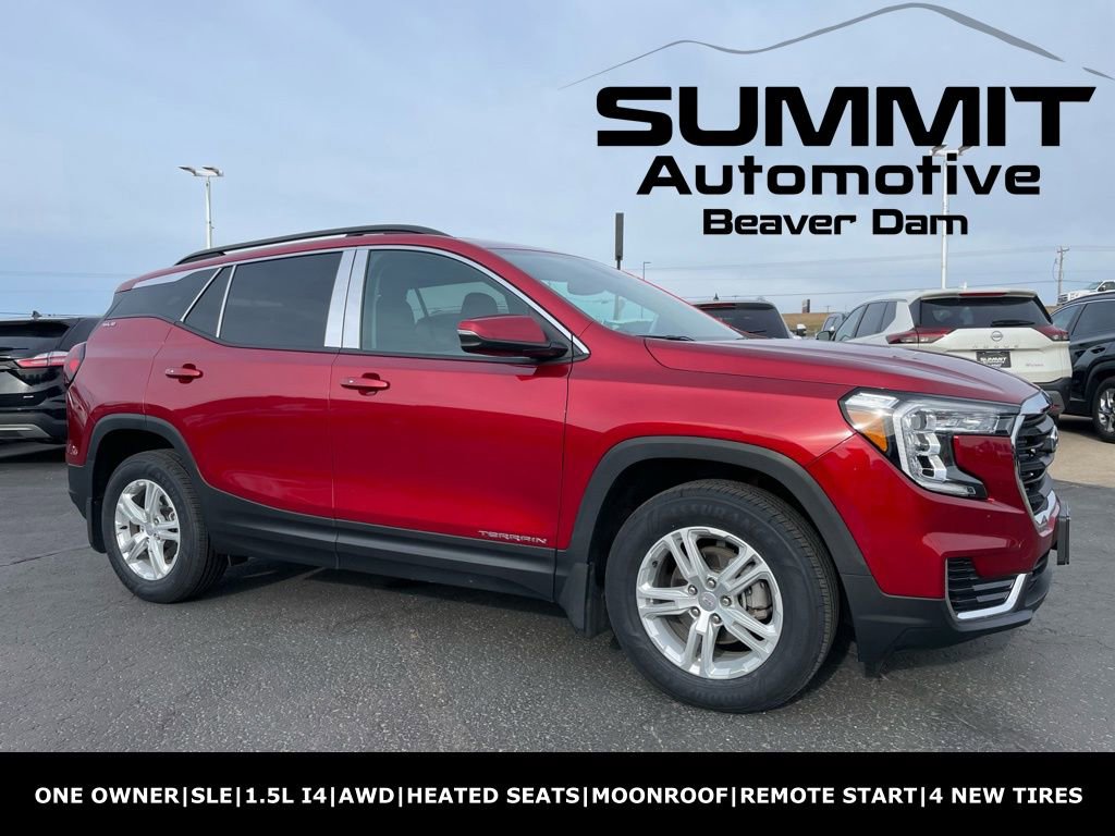 Used 2022 GMC Terrain SLE w/ Driver Convenience Package image 1