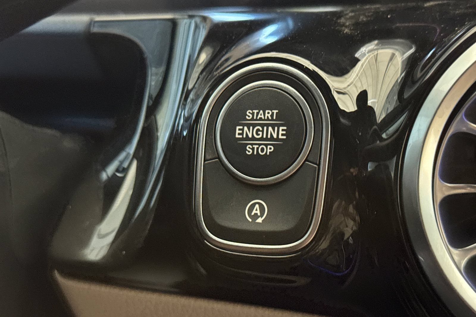 Used 2025 Mercedes-Benz GLA 250 image 29