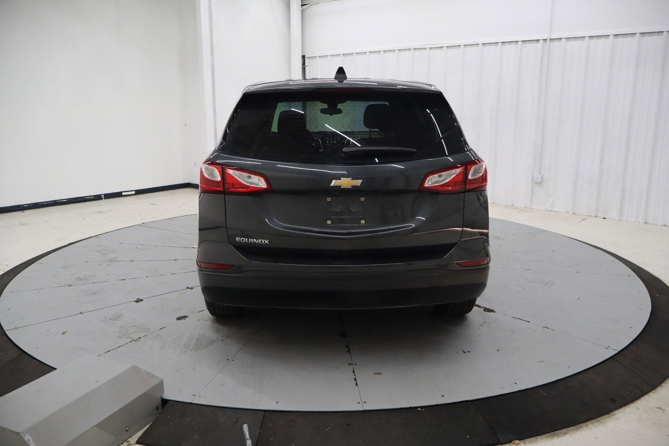 Used 2020 Chevrolet Equinox LS image 6