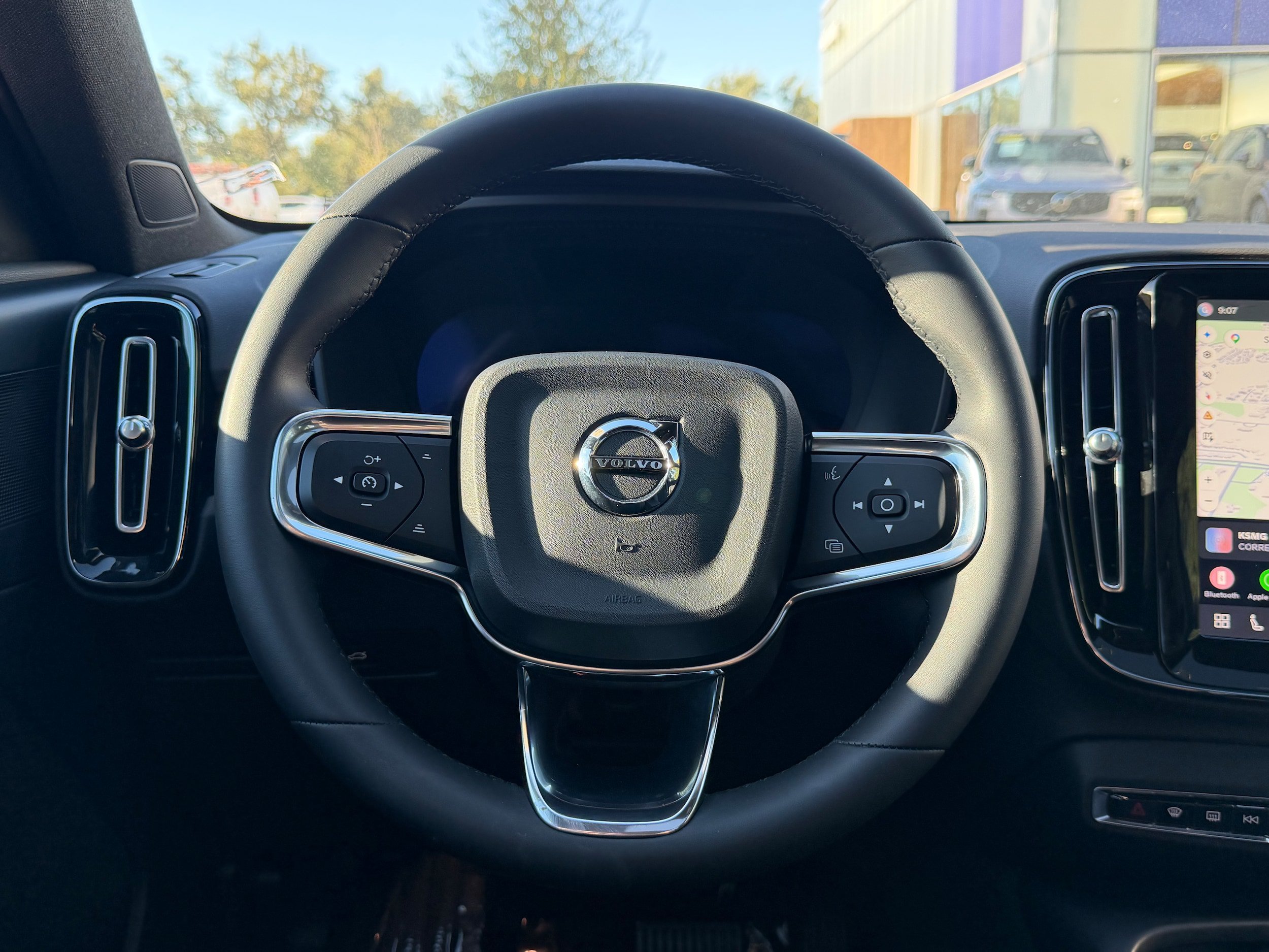 Certified 2024 Volvo XC40 Recharge Plus w/ Protection Package Premier RWD image 17