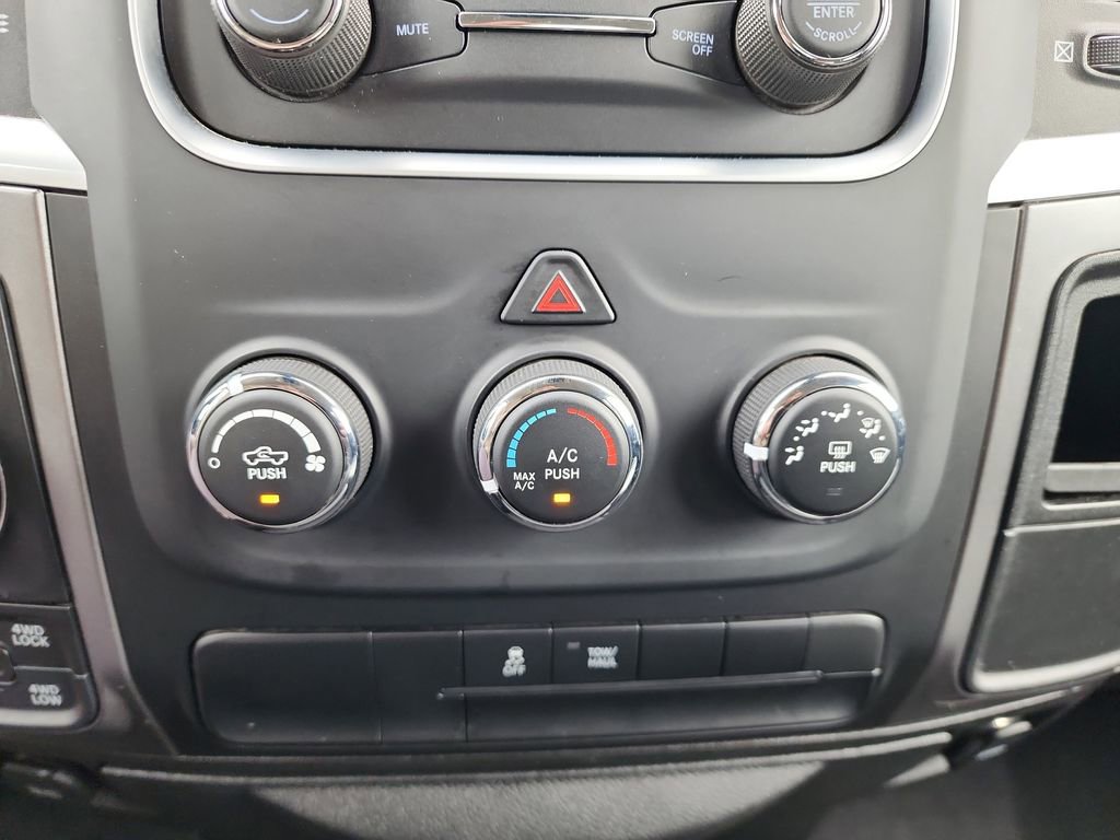 Used 2024 RAM 1500 Classic SLT AWD/4WD image 29