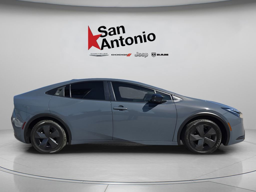 Used 2023 Toyota Prius LE image 9