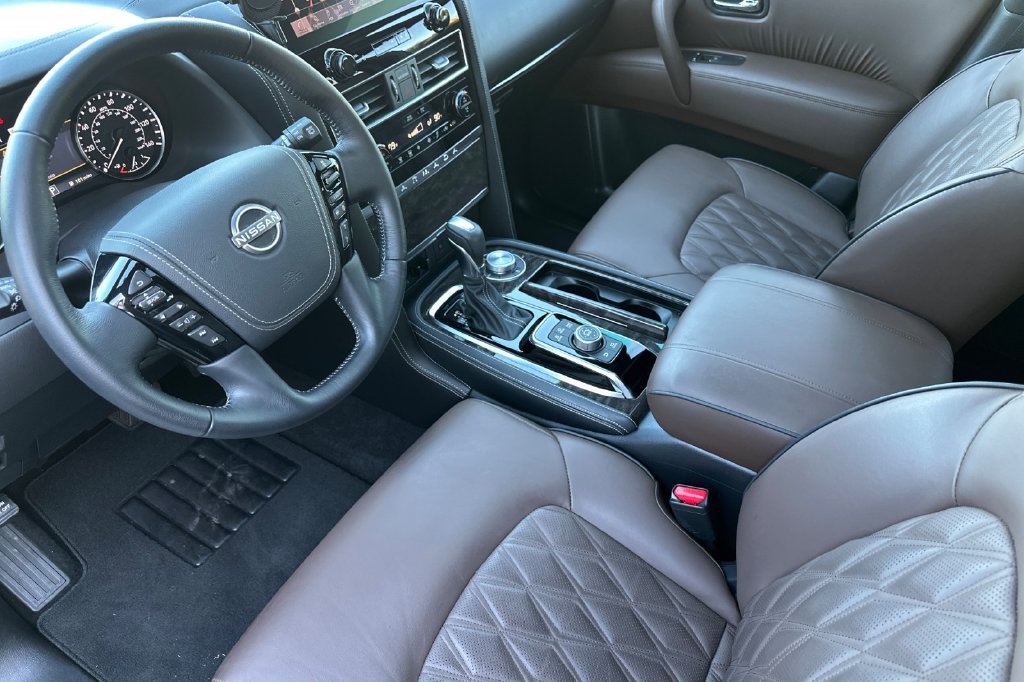 Used 2024 Nissan Armada Platinum w/ Captain's Chairs Package AWD/4WD image 4