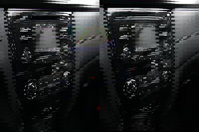 Used 2017 Nissan Rogue S image 9