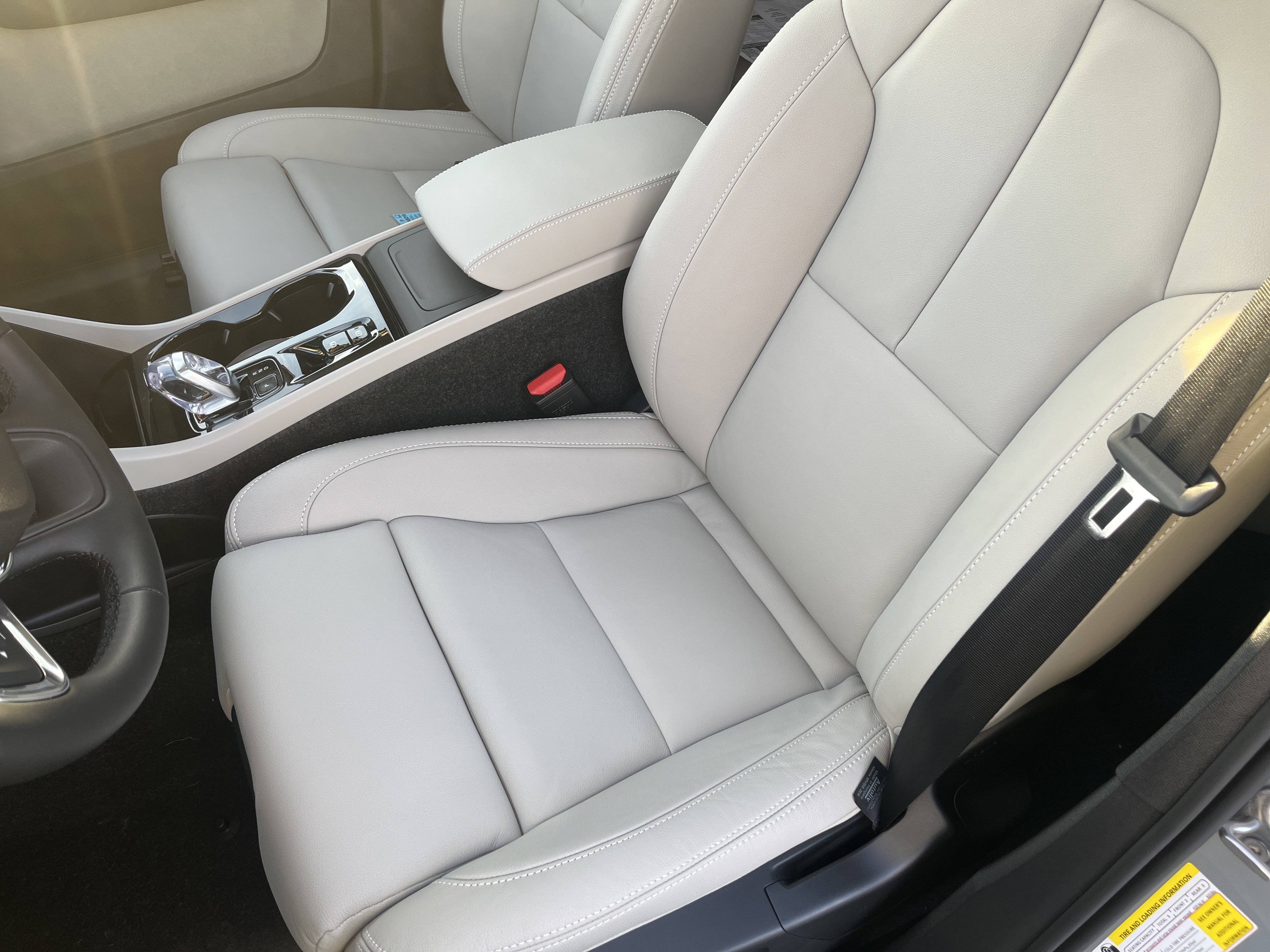 New 2026 Volvo XC40 B5 Ultra w/ Protection Package Premier image 22