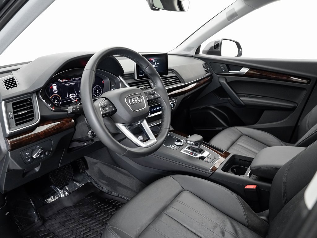 Used 2020 Audi Q5 e Premium Plus image 4