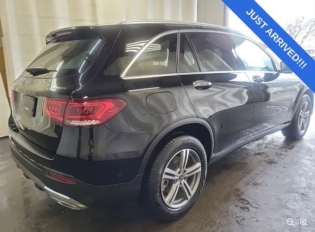 Used 2021 Mercedes-Benz GLC 300 4MATIC image 2