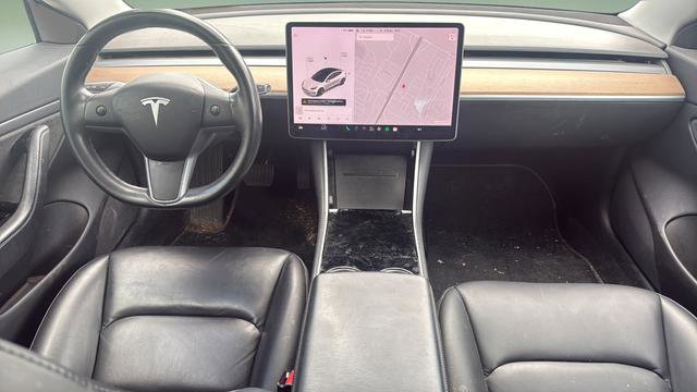 Used 2018 Tesla Model 3 Long Range RWD image 7