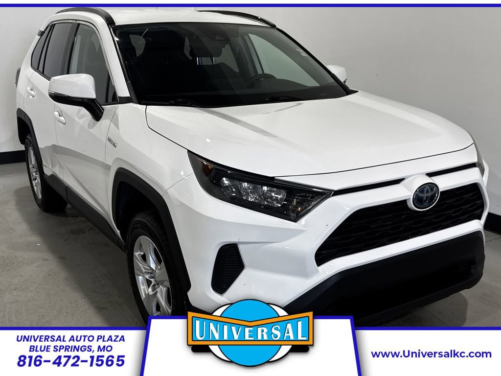 Used 2021 Toyota RAV4 LE AWD/4WD image 1