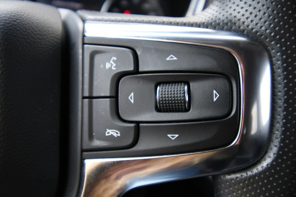 Used 2025 Chevrolet Blazer LT AWD/4WD image 23