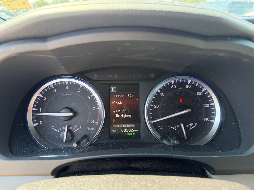 Used 2019 Toyota Highlander Limited FWD image 15