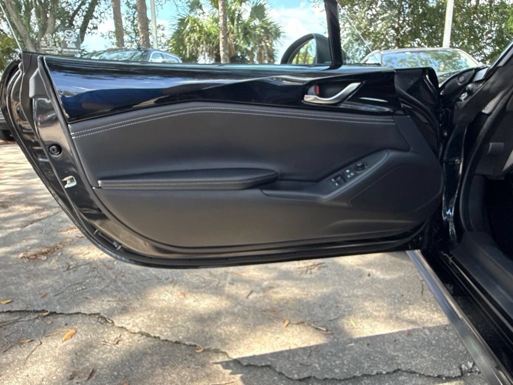 Used 2025 MAZDA MX-5 Miata RF Grand Touring RWD image 62