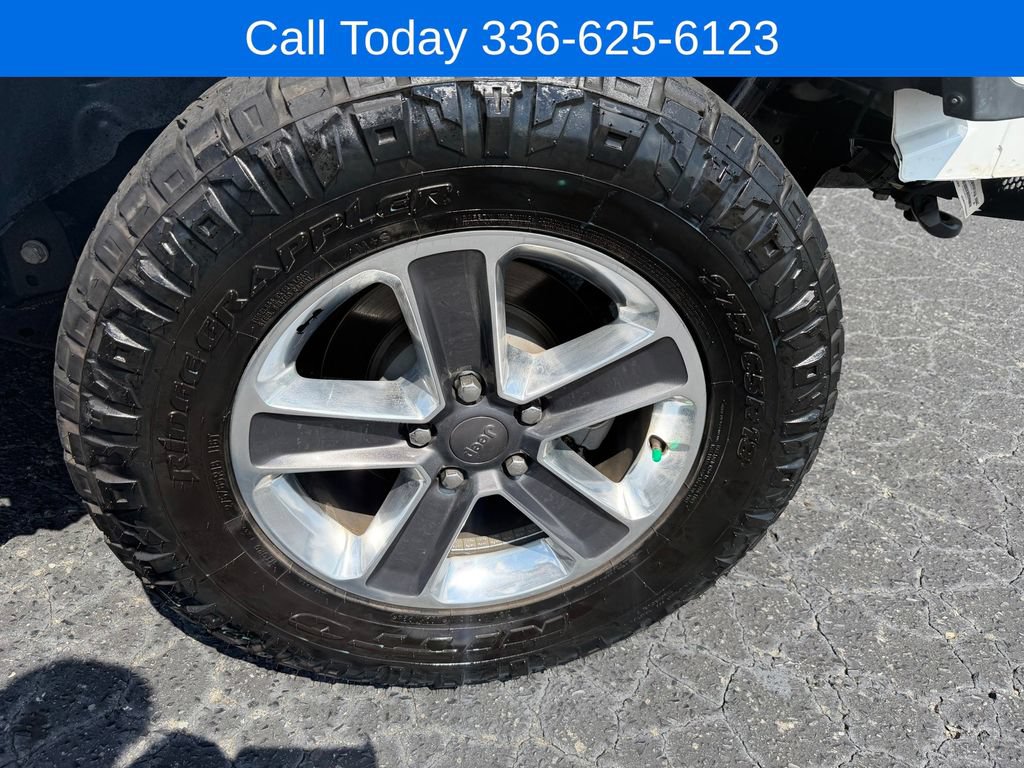 Used 2020 Jeep Wrangler Unlimited Sahara AWD/4WD image 10