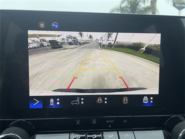 Used 2024 Chevrolet Colorado Trail Boss w/ Technology Package image 15