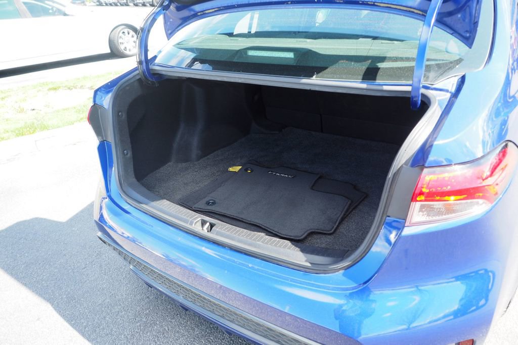Used 2020 Toyota Corolla SE w/ Carpet Mat Package (TMS) image 18