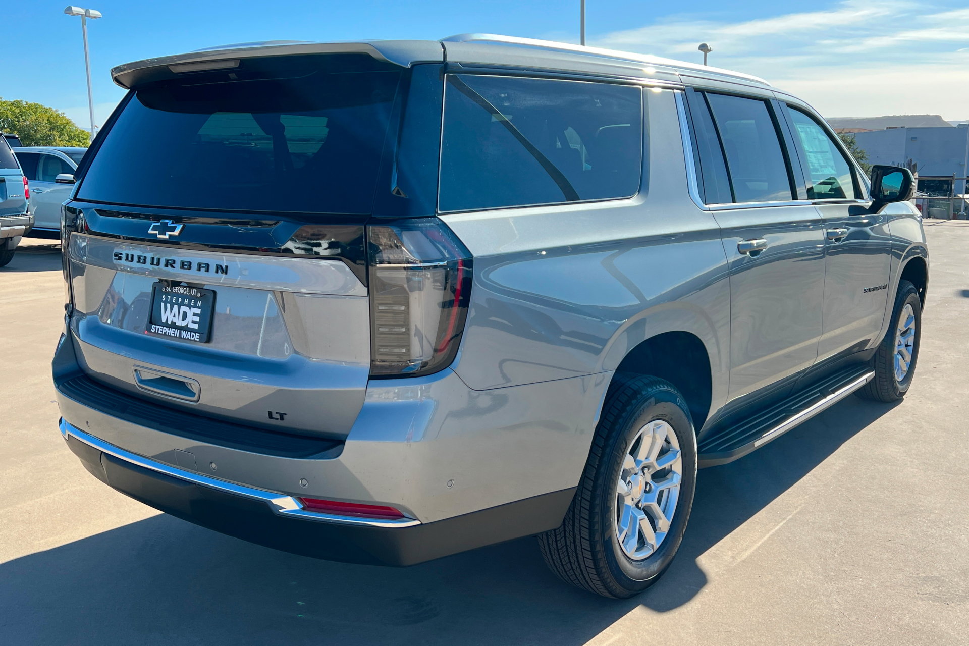New 2026 Chevrolet Suburban LT w/ Comfort Package AWD/4WD image 6