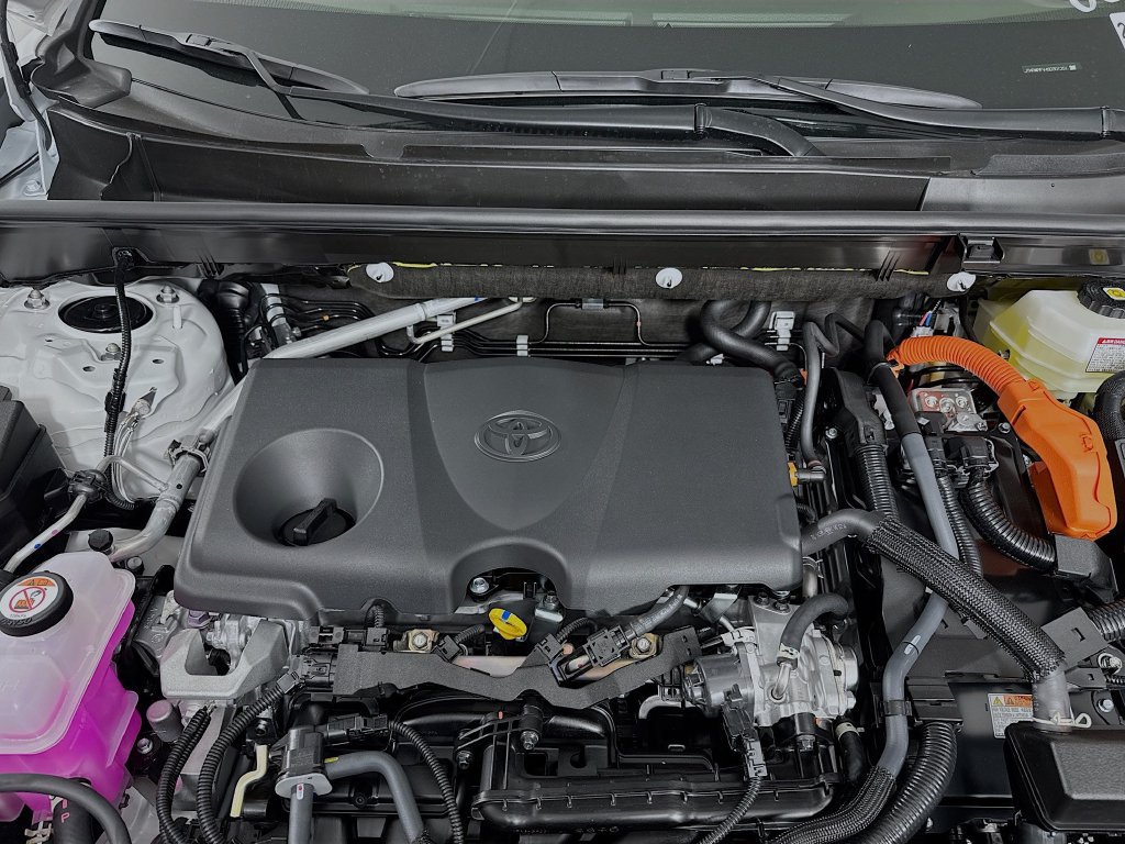 New 2025 Toyota RAV4 XLE w/ Convenience Package AWD/4WD image 9