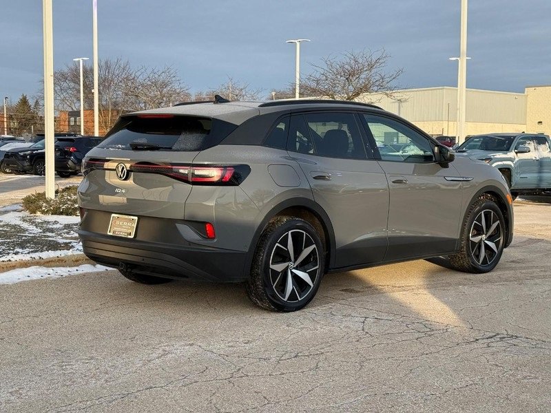 Used 2023 Volkswagen ID.4 Pro S image 3