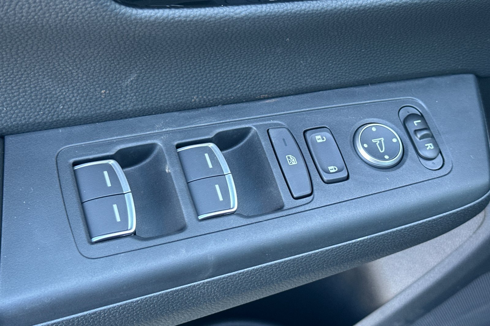 New 2027 Honda CR-V EX-L image 4