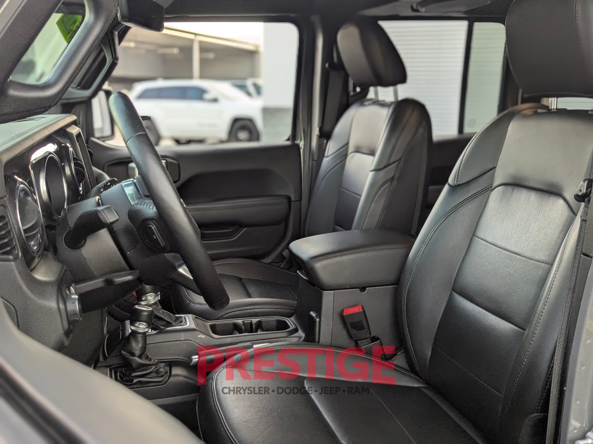 Used 2020 Jeep Wrangler Unlimited Sahara AWD/4WD image 29