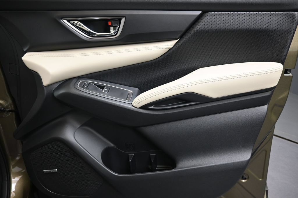 New 2026 Subaru Ascent Limited AWD/4WD image 11