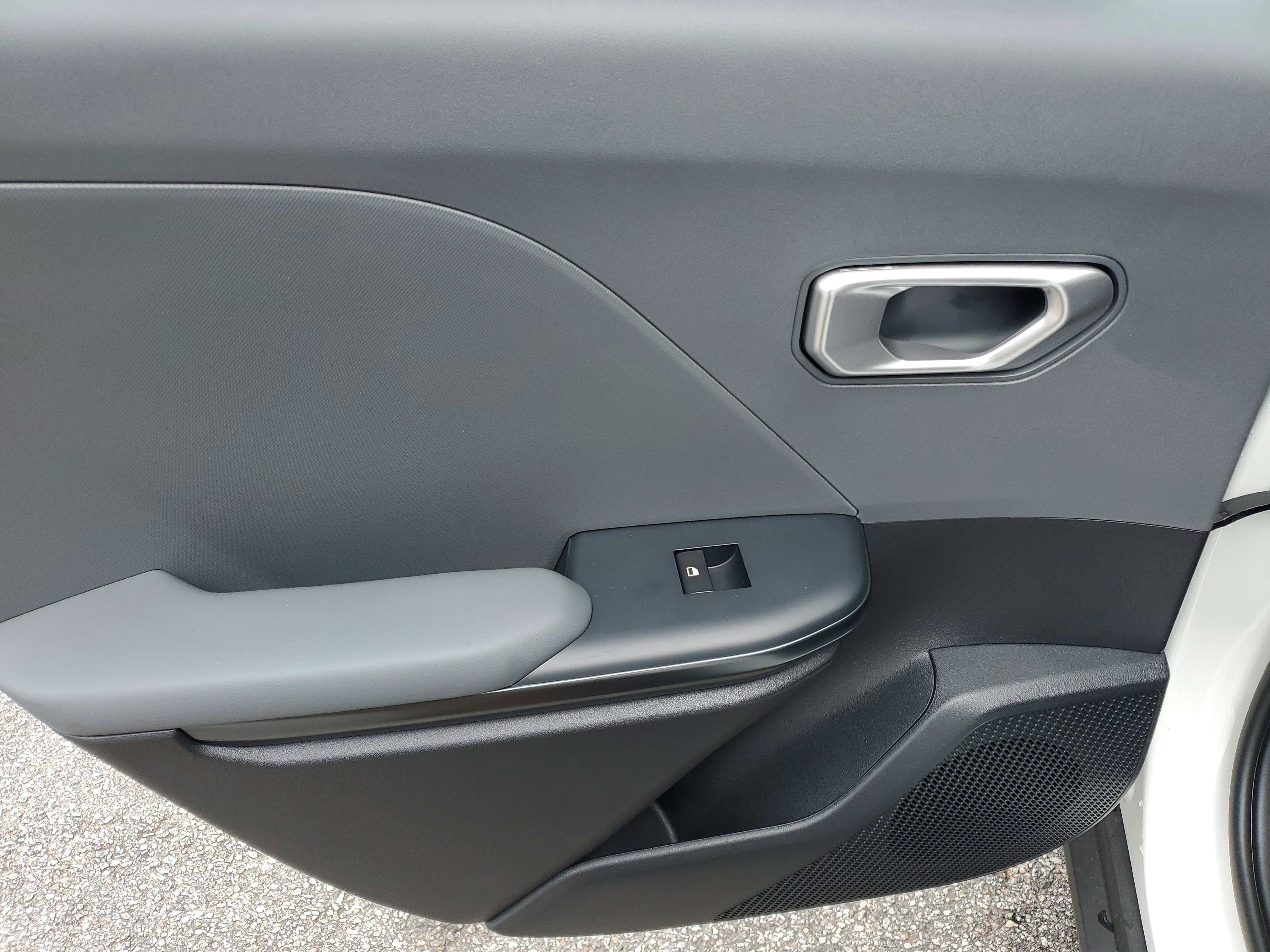 New 2025 Kia K4 LXS image 12