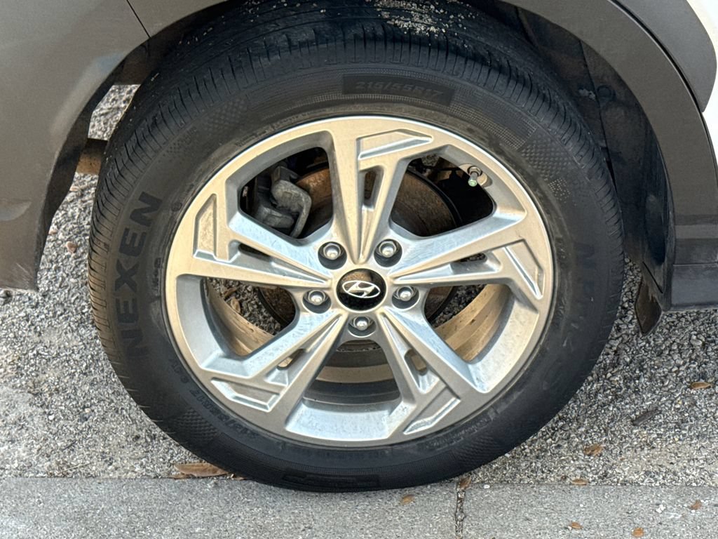 Used 2022 Hyundai Kona SEL w/ Cargo Package FWD image 9
