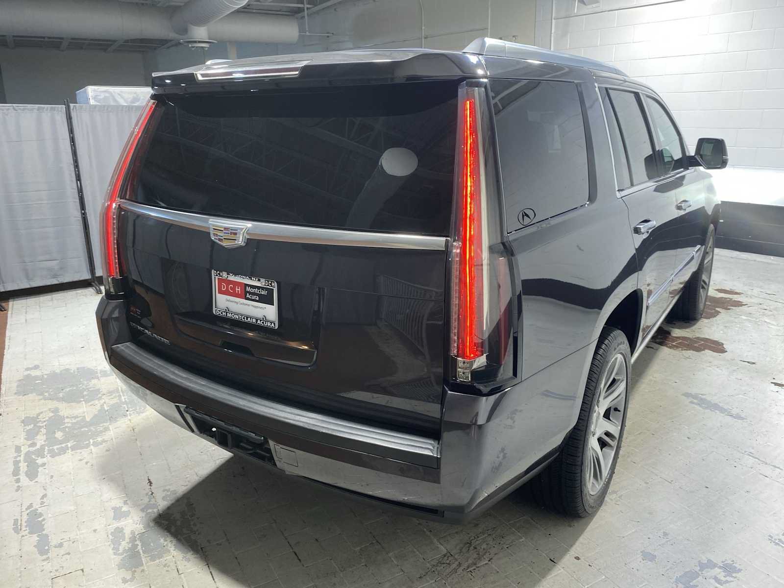 Used 2015 Cadillac Escalade Premium AWD/4WD image 26
