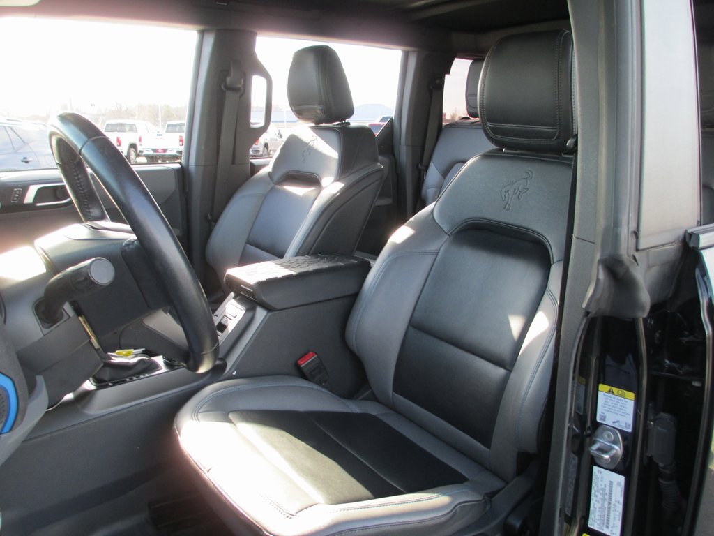 Used 2021 Ford Bronco Black Diamond image 16