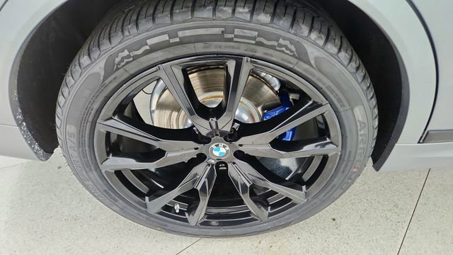 Used 2024 BMW X7 xDrive40i w/ M Sport Package image 62