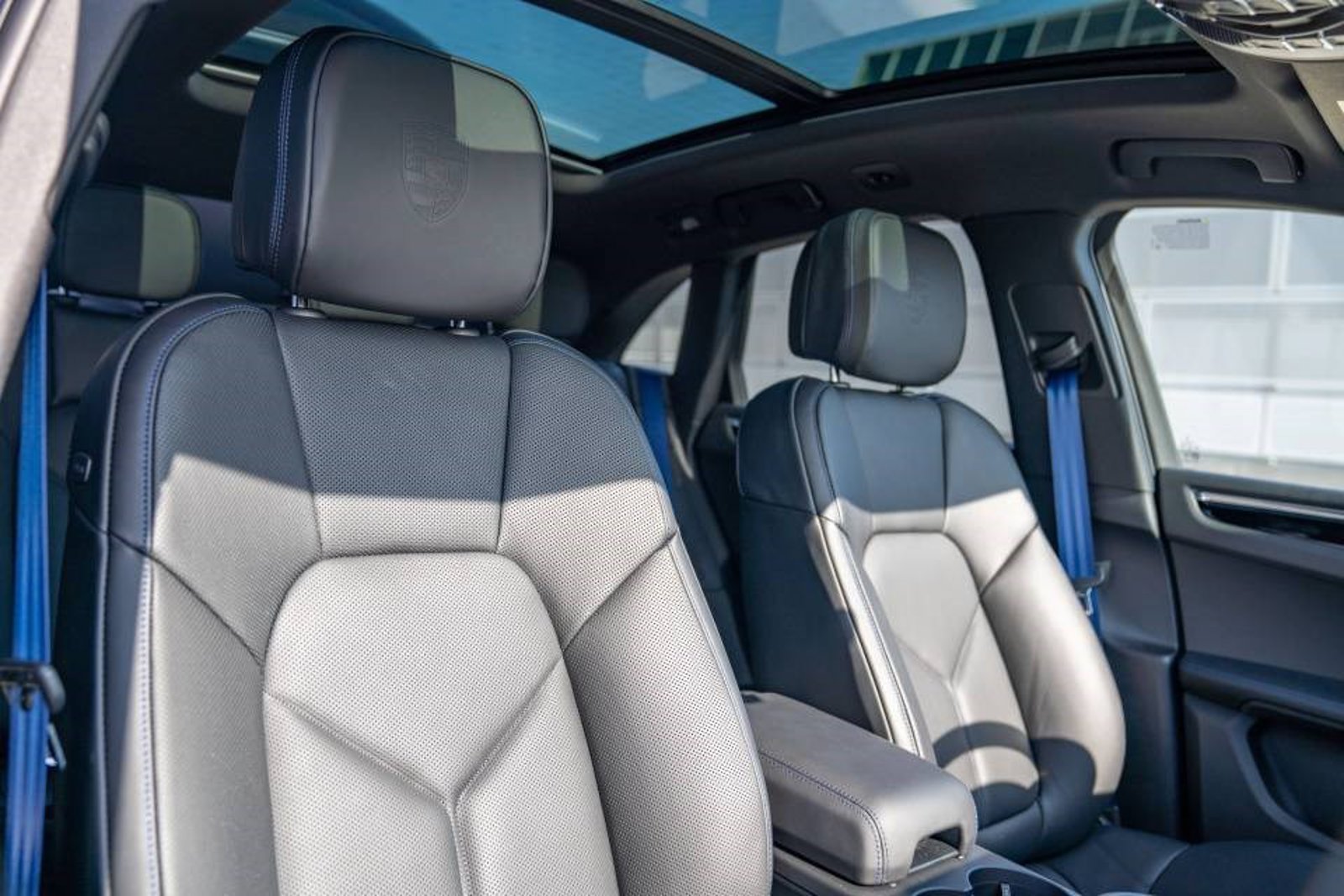 New 2026 Porsche Macan AWD/4WD image 27