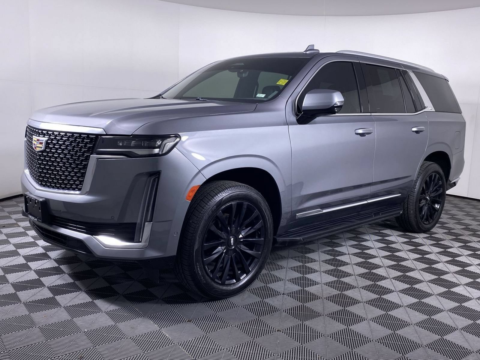 Certified 2021 Cadillac Escalade Premium Luxury AWD/4WD image 19
