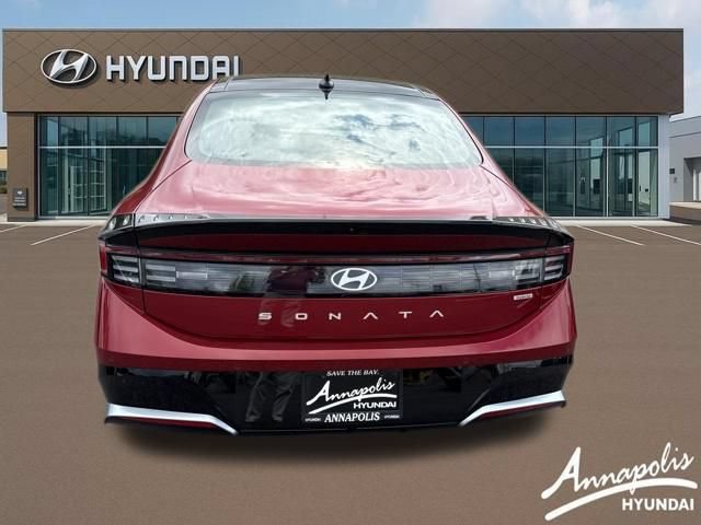 Certified 2025 Hyundai Sonata Limited FWD image 4