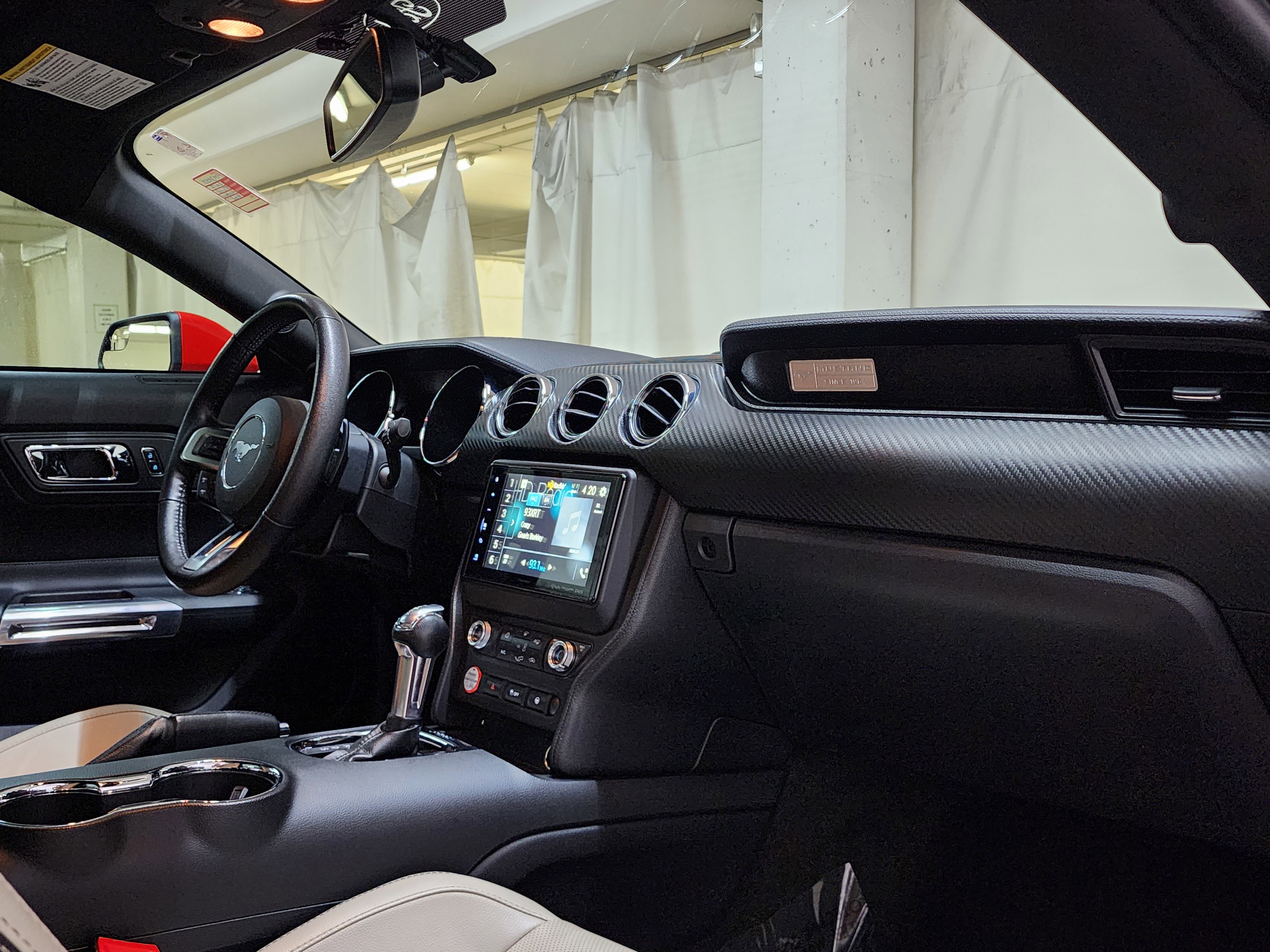 Used 2017 Ford Mustang Coupe image 18