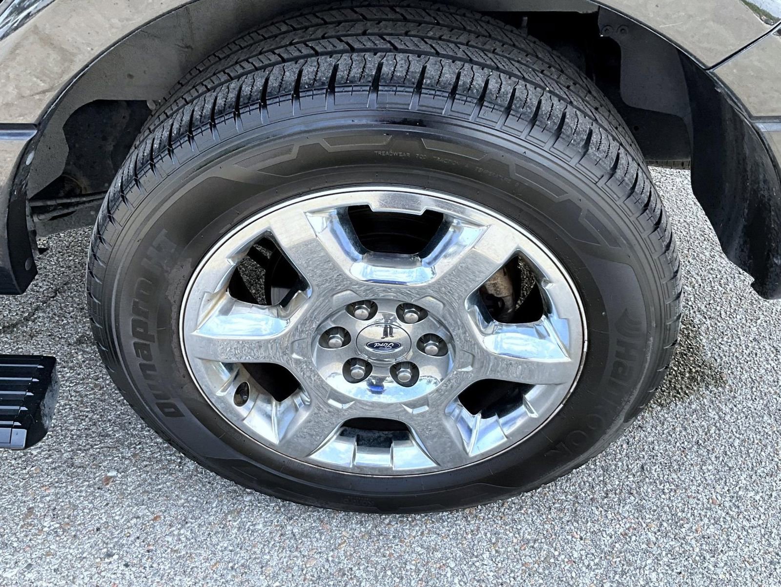 Used 2014 Ford Expedition Limited w/ Equipment Group 301A AWD/4WD image 25