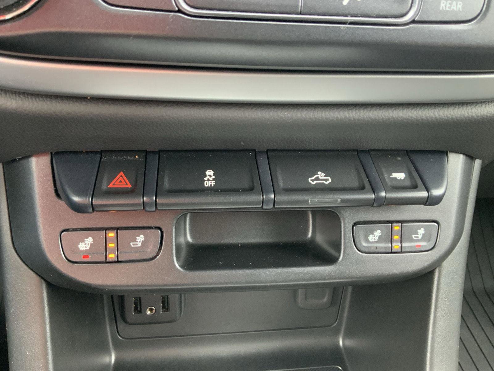 Used 2022 Chevrolet Colorado LT w/ Luxury Package image 39