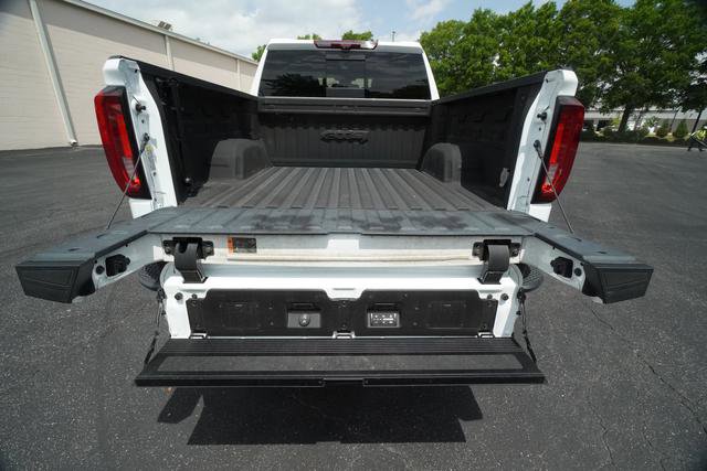Used 2023 GMC Sierra 1500 AT4 w/ AT4 Premium Package AWD/4WD image 12