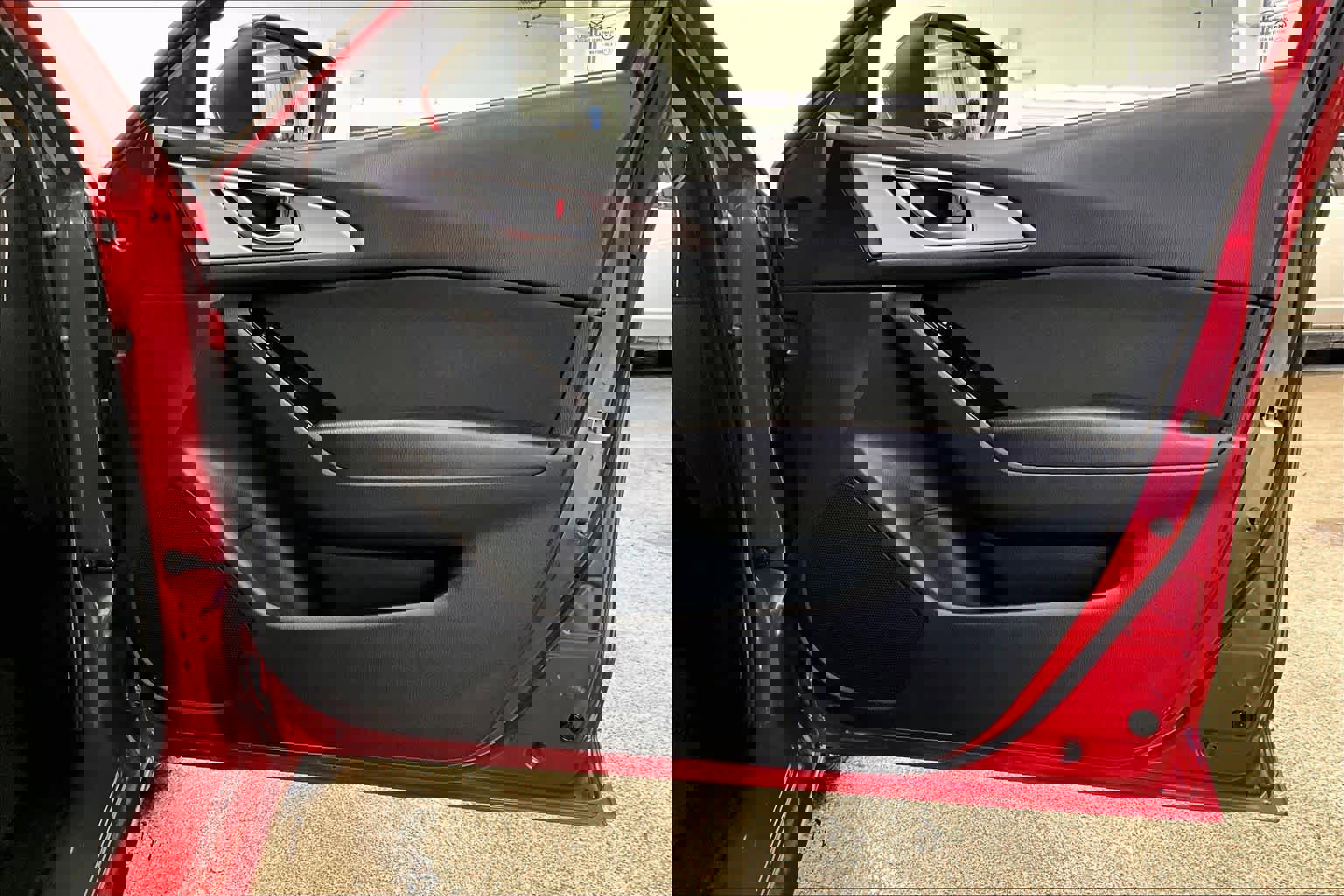 Used 2017 MAZDA MAZDA3 Sport w/ Preferred Equipment Package image 21