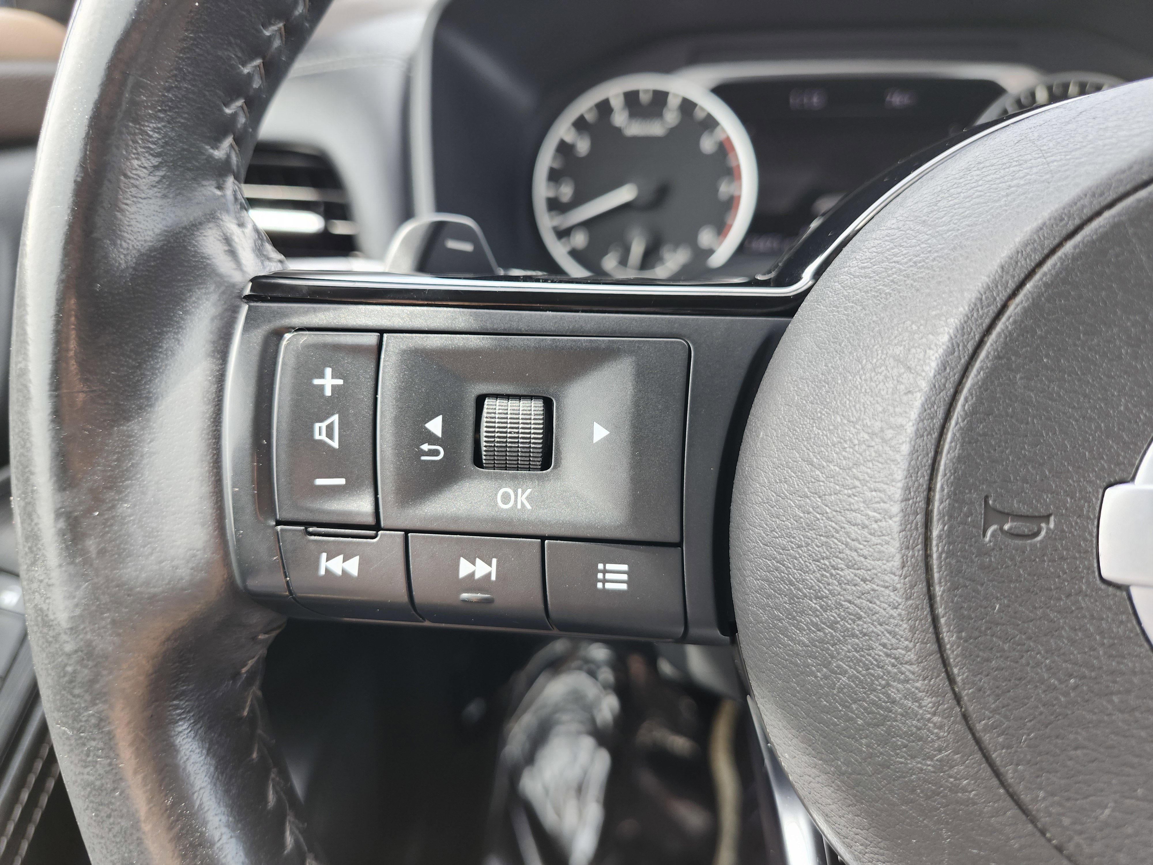 Used 2021 Nissan Rogue SL w/ Premium Package AWD/4WD image 40