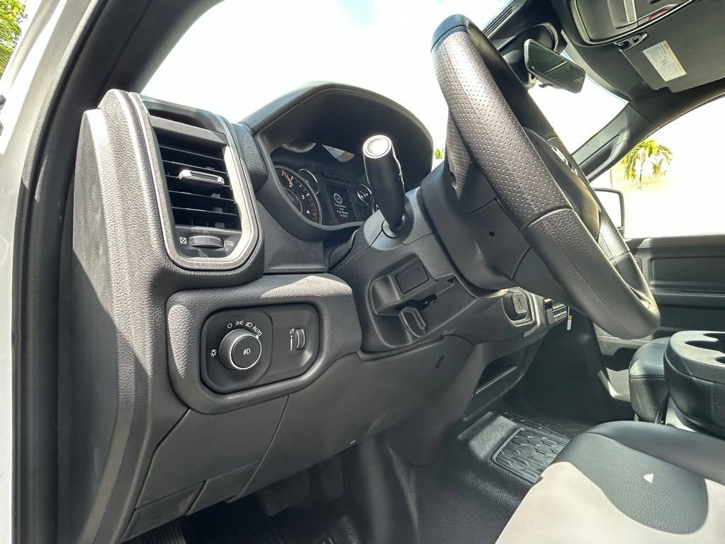 Used 2025 RAM 5500 Tradesman AWD/4WD image 16