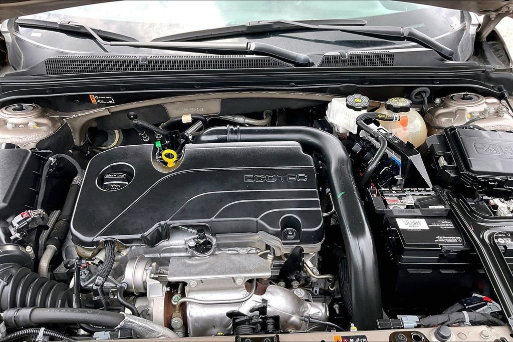 Used 2023 Chevrolet Malibu LT FWD image 31