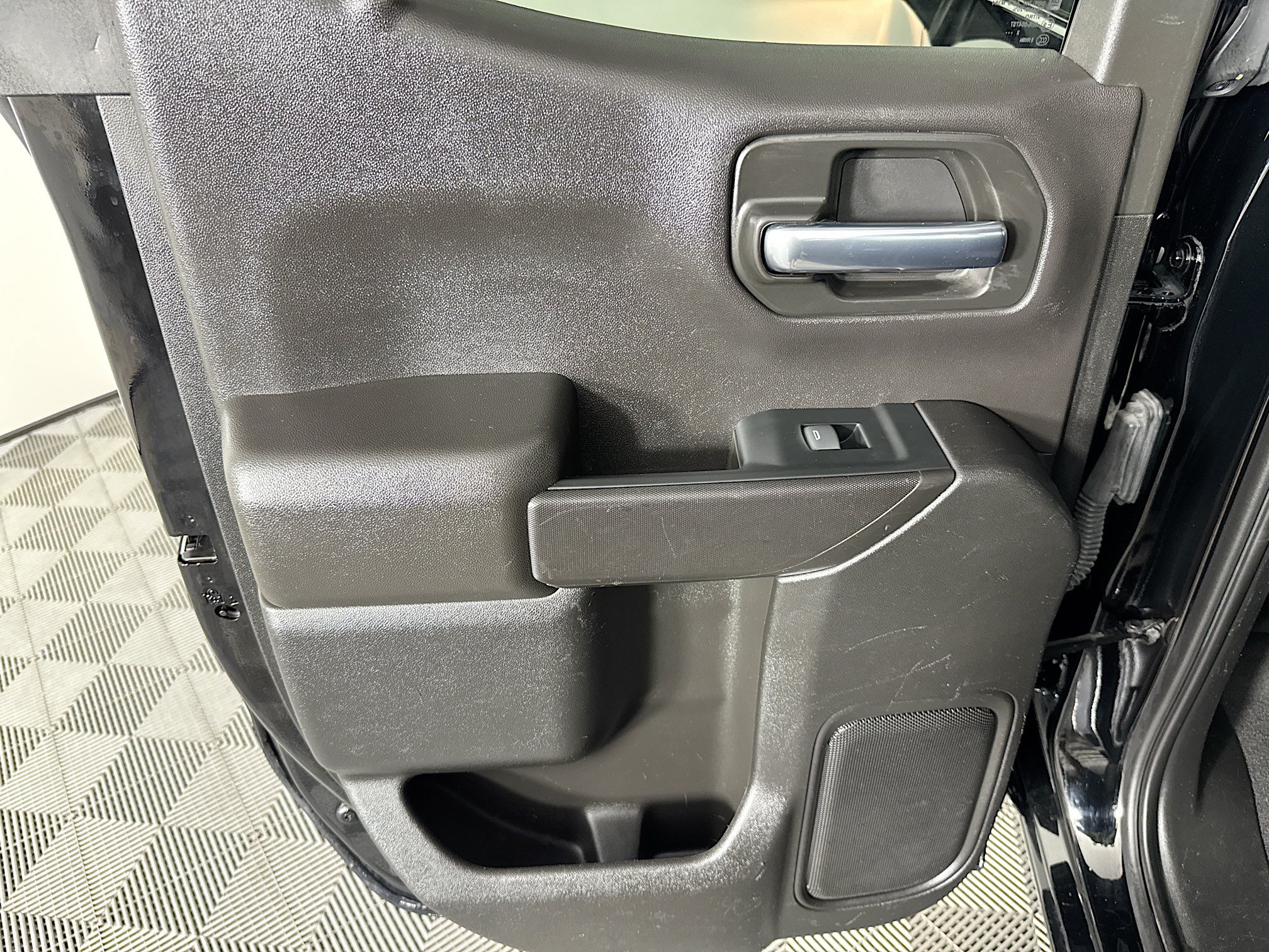 Used 2023 Chevrolet Silverado 1500 Custom RWD image 22