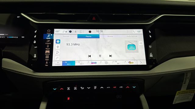 New 2026 Jeep Cherokee Overland w/ Trailer Tow Group image 13